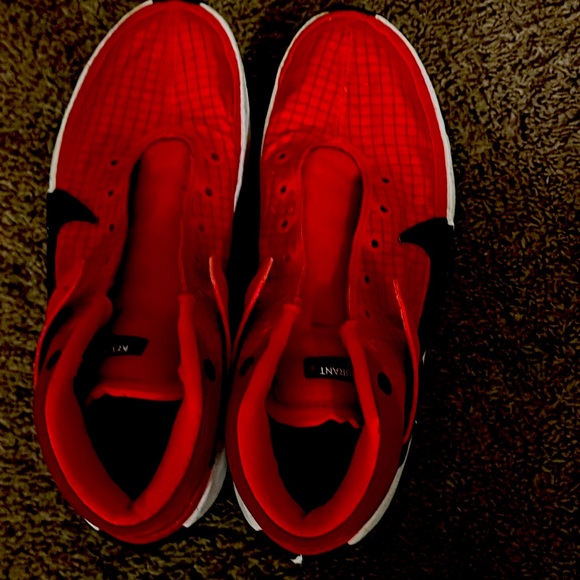 I’m selling my kd’s Please try to send through cash app